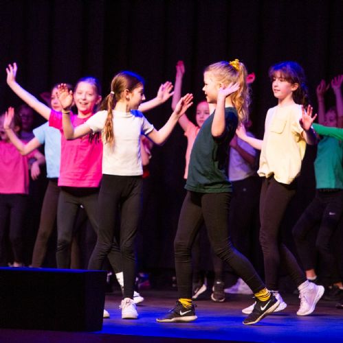 WaltonHolymoorsidePrimary-24